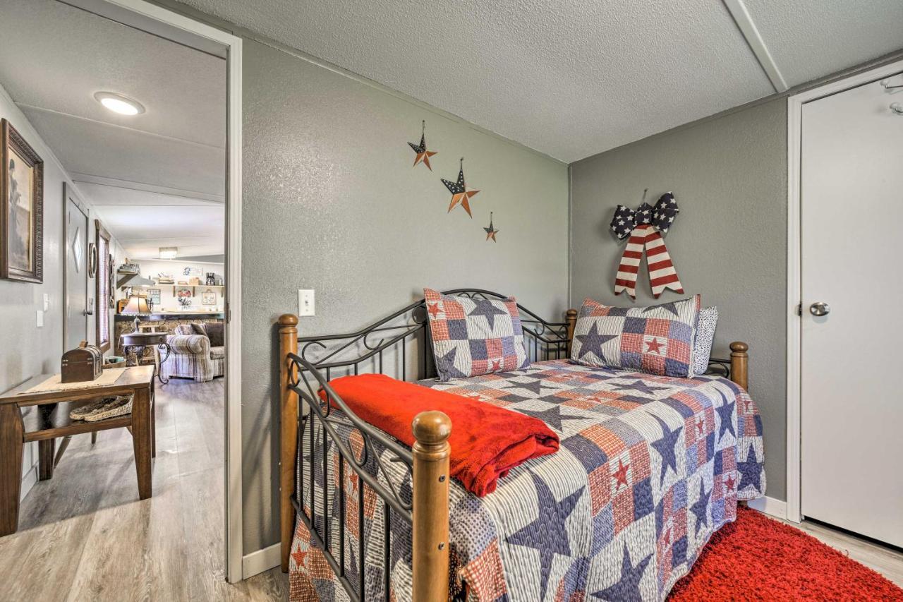 Smoky Mountain Vacation Rental With Hot Tub And Kayaks Whittier ภายนอก รูปภาพ