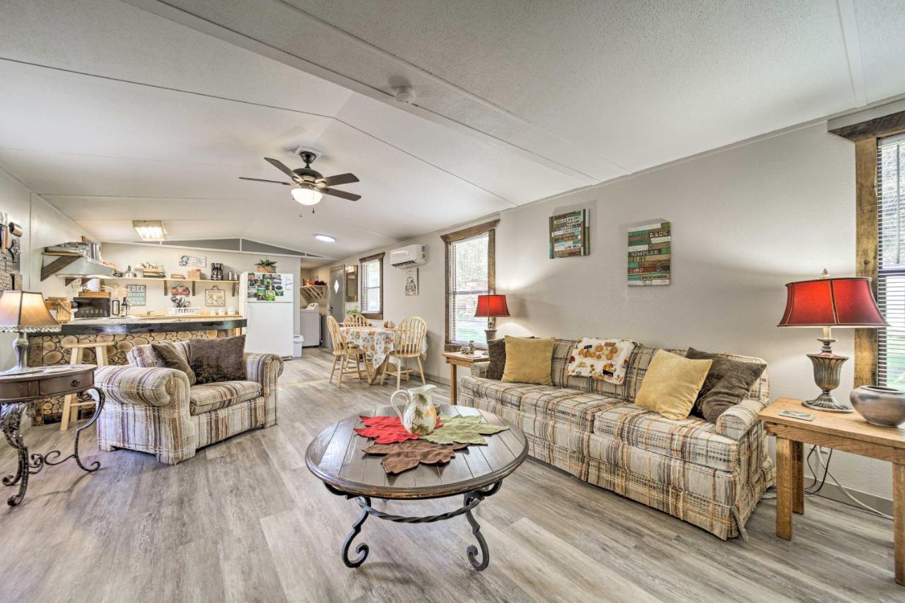 Smoky Mountain Vacation Rental With Hot Tub And Kayaks Whittier ภายนอก รูปภาพ