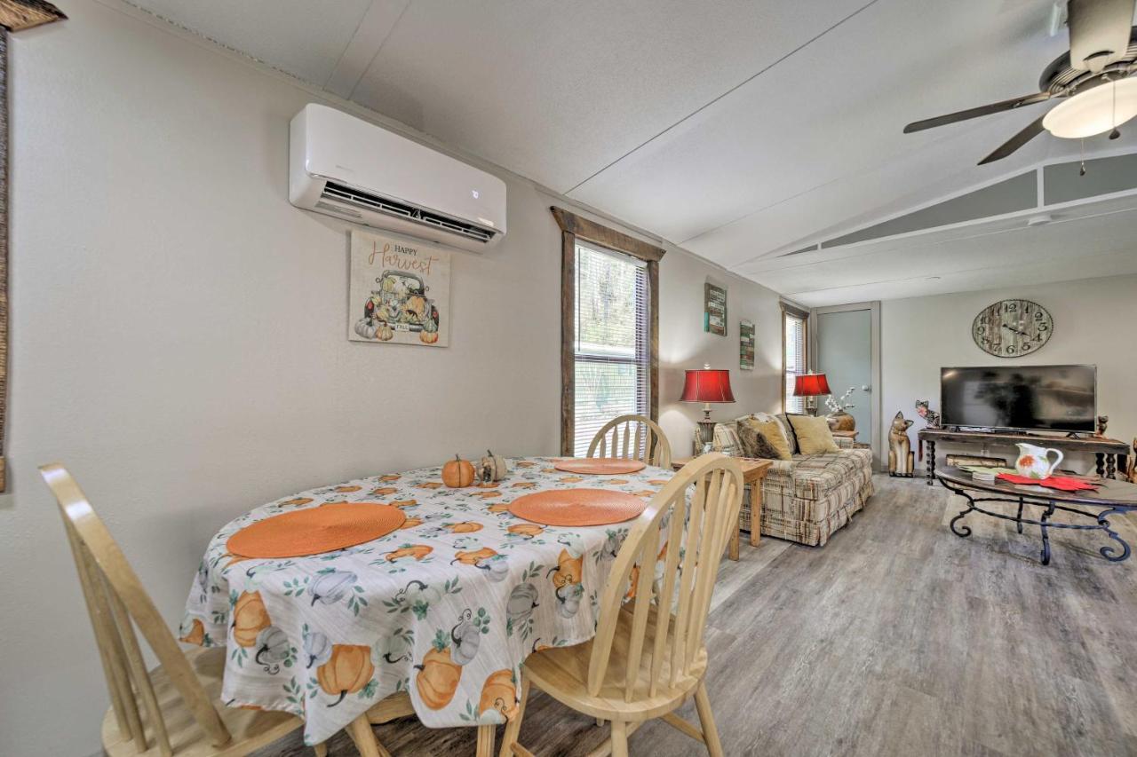 Smoky Mountain Vacation Rental With Hot Tub And Kayaks Whittier ภายนอก รูปภาพ